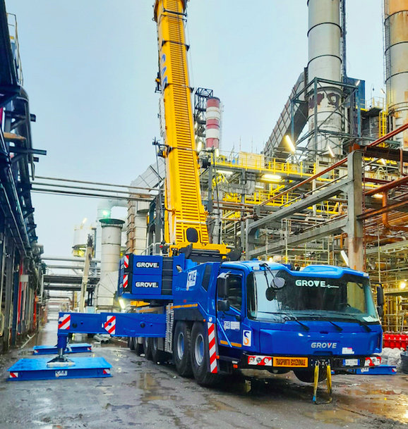 SAE ITALIA adds a six-axle custom crane using Manitowoc's Lift Solutions group